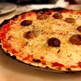 見ているだけでも迷ってしまう、南新宿の美味しいピザ8選
