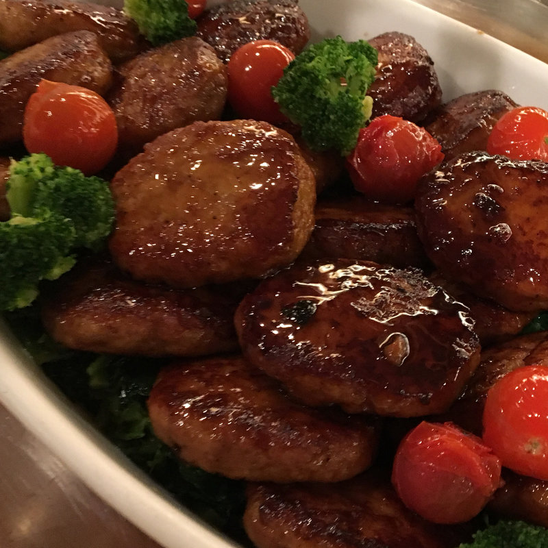 マグロのハンバーグ(外国人記者クラブ　THE MAIN BAR （日本外国特派員協会）)