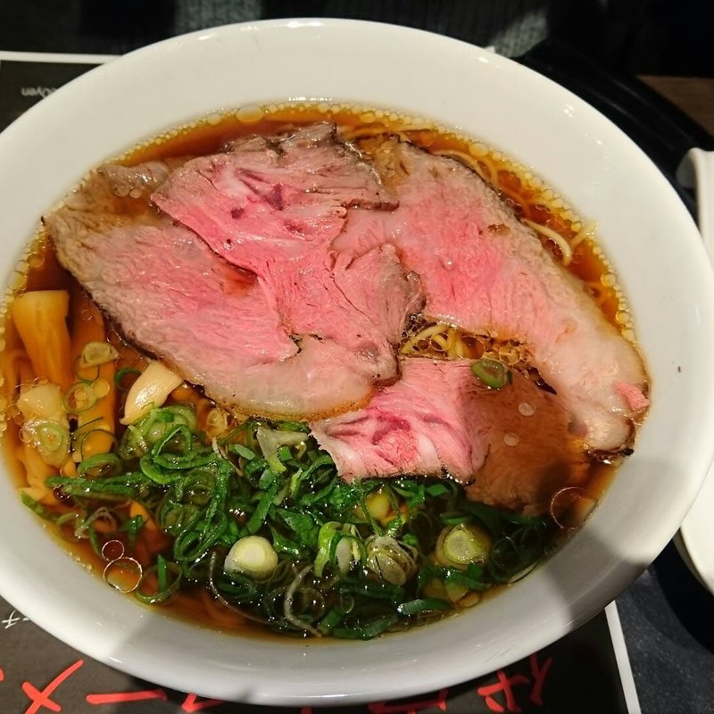 特製ダレの醤油ラーメン(鉄板焼き 貴真)