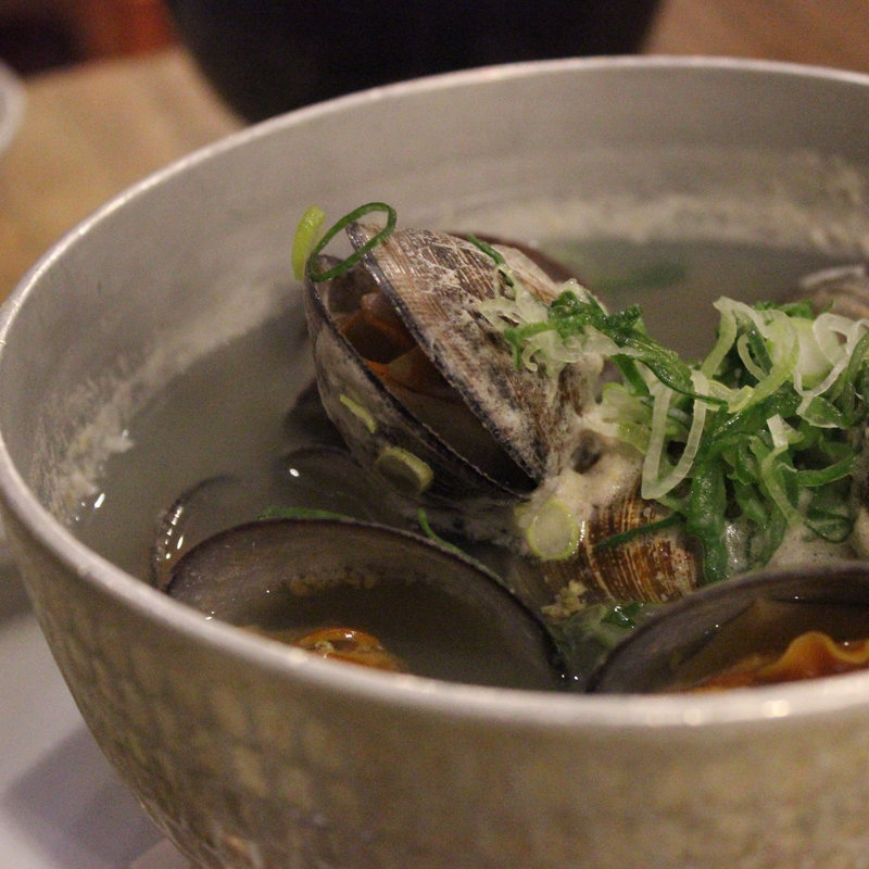 シジミの酒蒸し(鰓呼吸 麻布十番商店街 （エラコキュウ）)