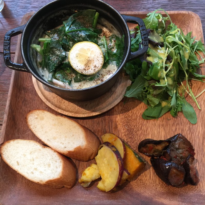 チキンと根菜のレモンクリーム煮(GLOU GLOU REEFUR （グルグル リーファー【旧店名】ロザリー）)