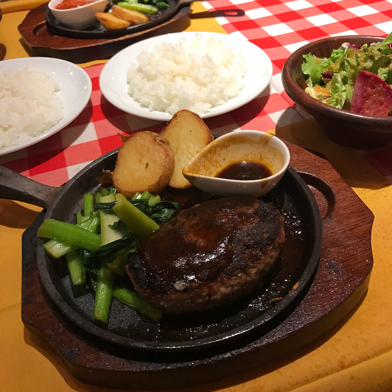 ハンバーグ(カリオカ)