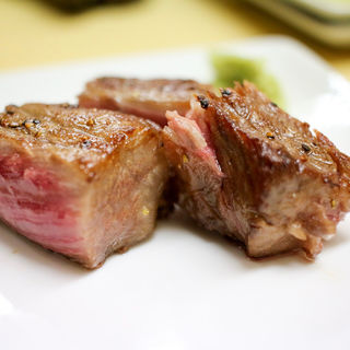 したたる肉汁！東京都の本当に美味しいステーキはどれ？