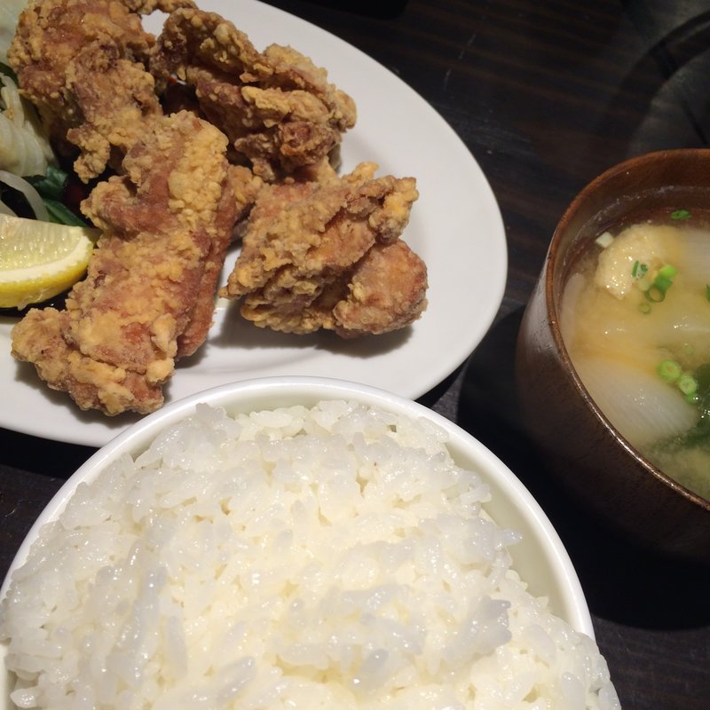 若鶏唐揚定食(極上豚足 釘本食堂)