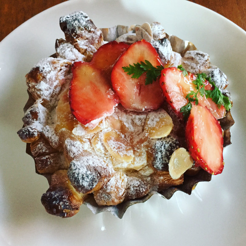 イチゴのデニッシュ(ラセゾン)