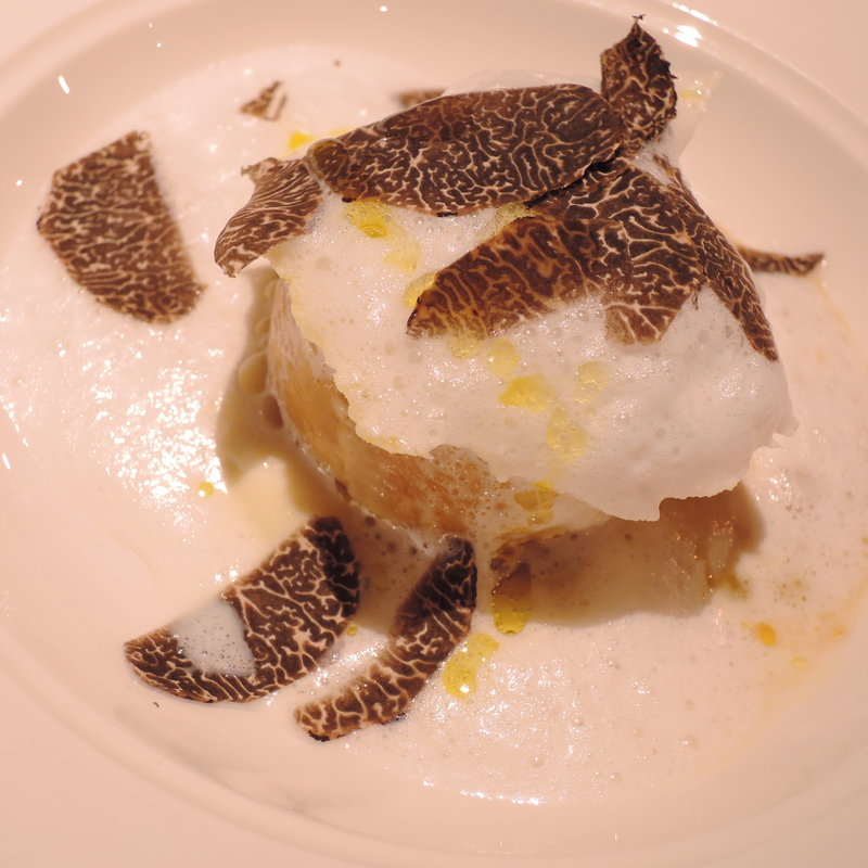 ひな鳥とフォアグラ カリフラワーのピュレ(バルバ・ビアンカ)