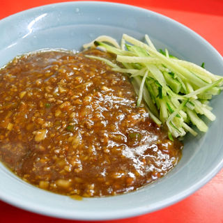 炸醤麺(木蘭 （むーらん）)