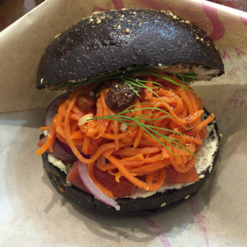 ラペ＆サーモン(TOLO SAND HAUS （トロサンドハウス）)