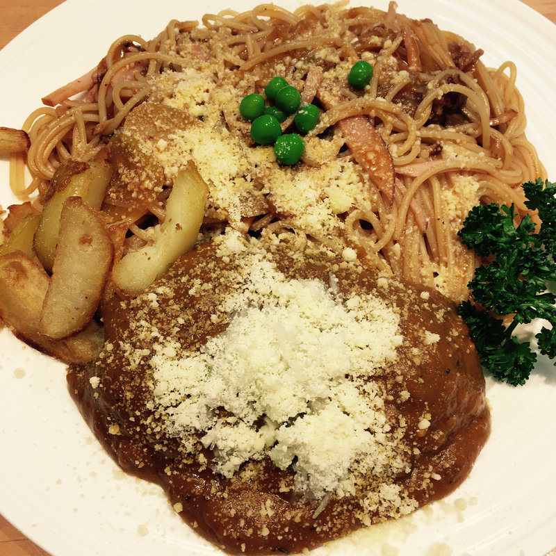 ナポリタンデラックスチリバーグ(レストラン グリル サクライ)