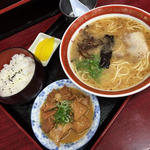 ラーメンセット(大黒ラーメン)