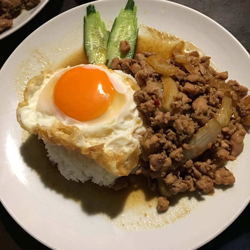 2種類　ガパオごはん、グリーン/マッサマンから2種(ガパオ食堂 （ガパオショクドウ）)