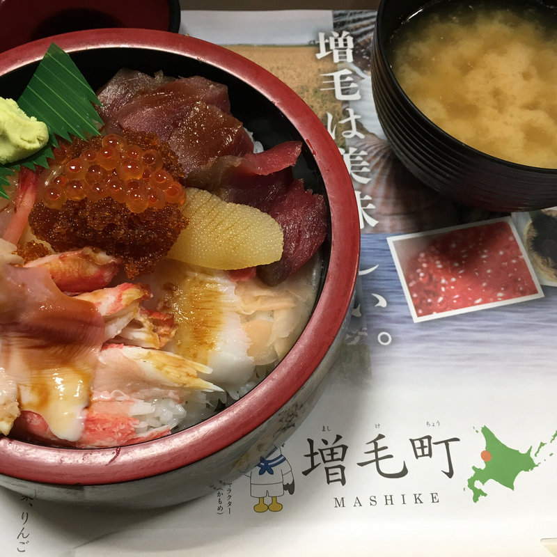 生チラシ 並(まつくら寿司)