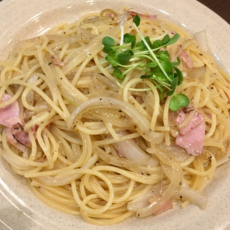 塩味っぽいパスタ(炭火 串焼きボンちゃん)