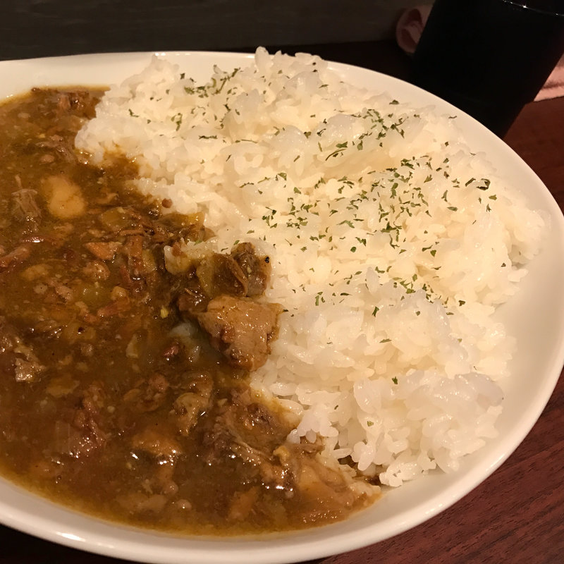 南国風牛すじカレー メガ(THE肉丼の店)