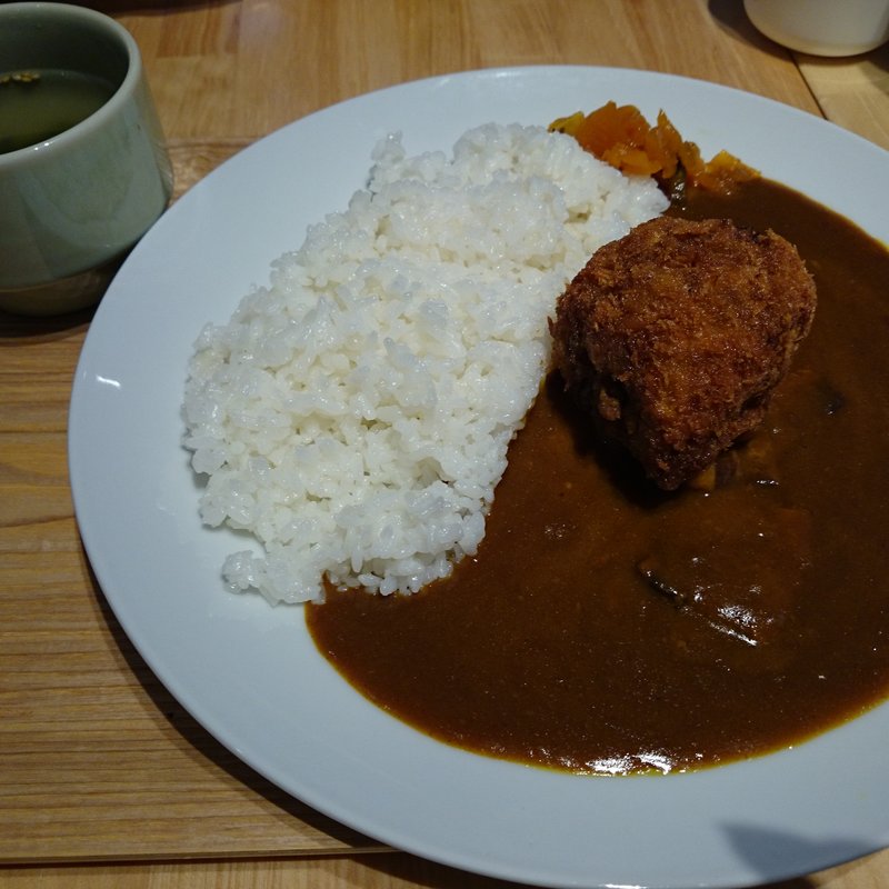 メンチカツカレー(GARAGE COFFEE)
