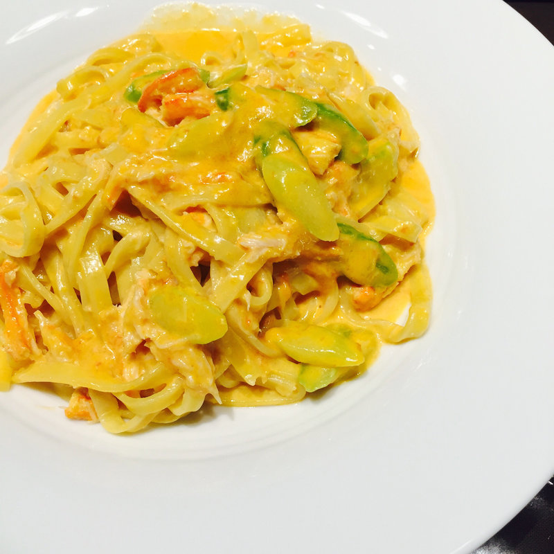 紅ズワイガニとアスパラのトマトクリームソース(ヴェンティクワットロ （Venti quattro）)