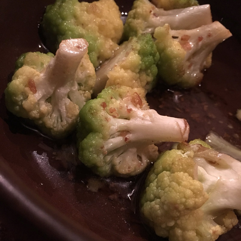 カリフラワーのアヒージョ(コノ花まひろ )
