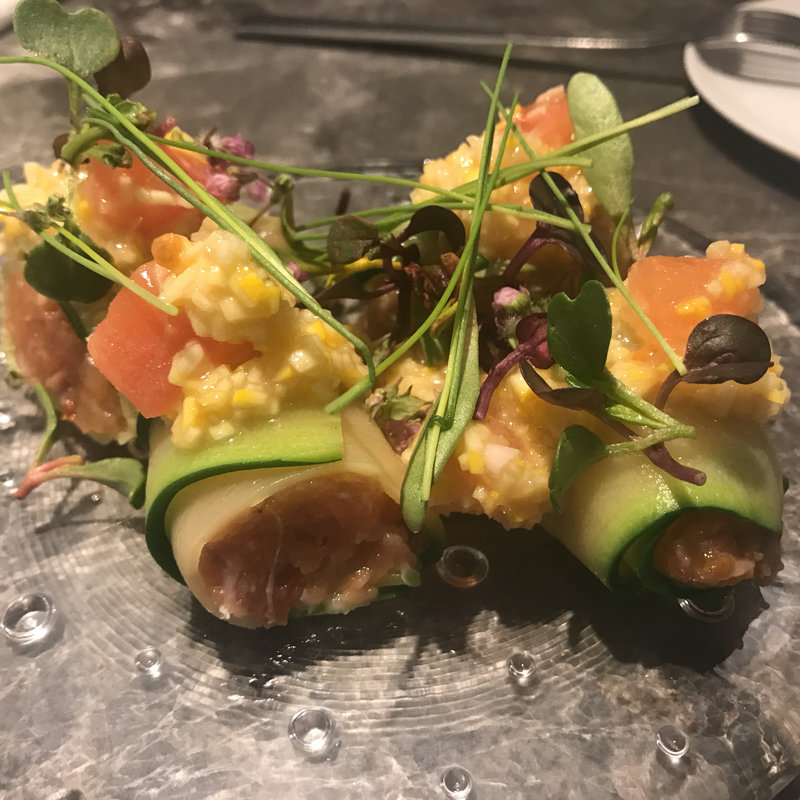 サーモンとズッキーニのロール(bar à vin PARTAGER)