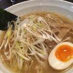 白銀の塩中華(IBUKI -つけめんDINING- （いぶき つけめんだいにんぐ）)