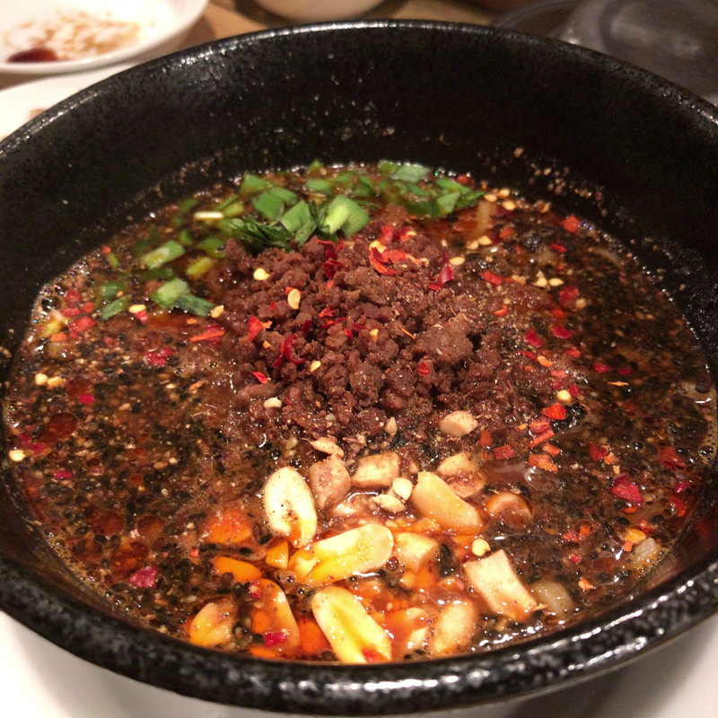 黒胡麻担々麺(万豚記 三軒茶屋店)