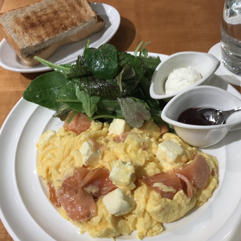 (サラベス ルミネ新宿店 （Sarabeth's）)