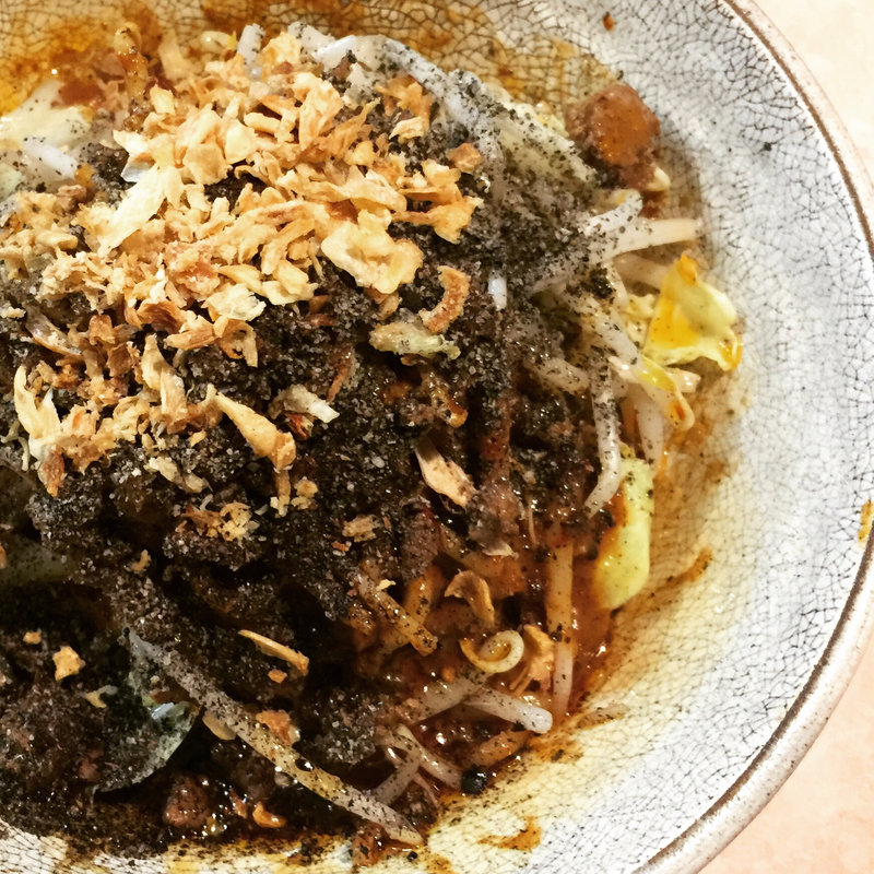 汁のない坦々麺(湯麺 破天荒)