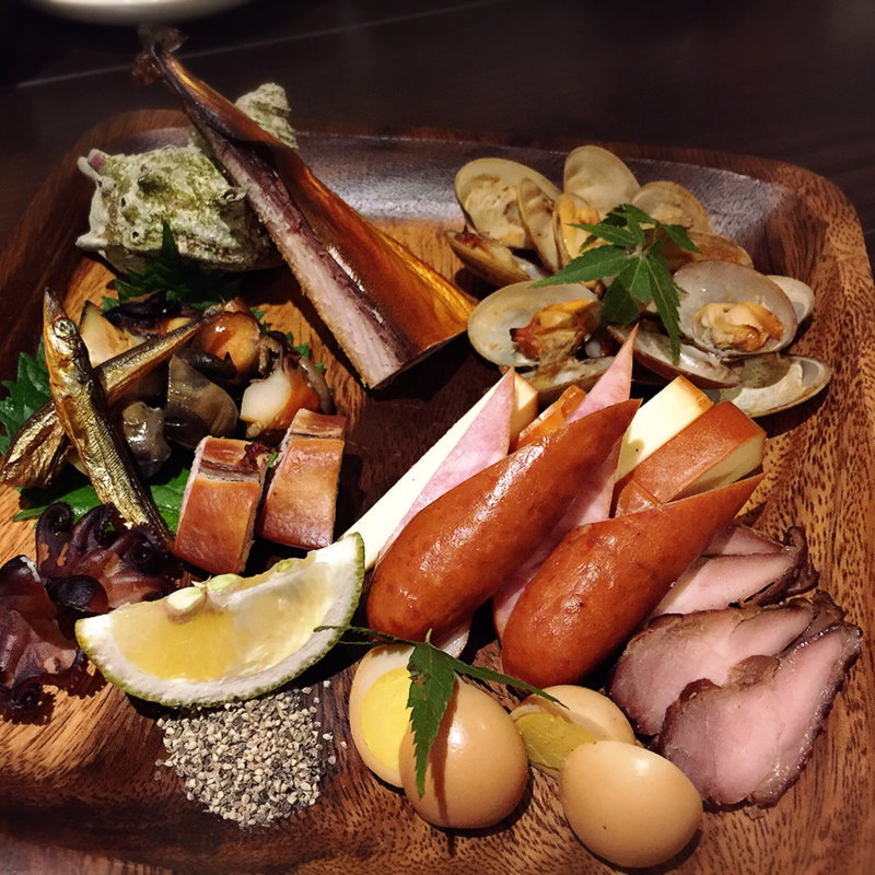 くん太郎の自家製くんせい盛り合わせ(スミヤキ エビス)