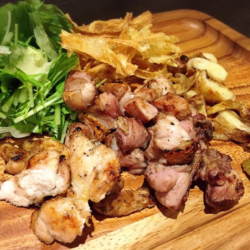 鶏三種盛り（ハーフ）(スミヤキ エビス)