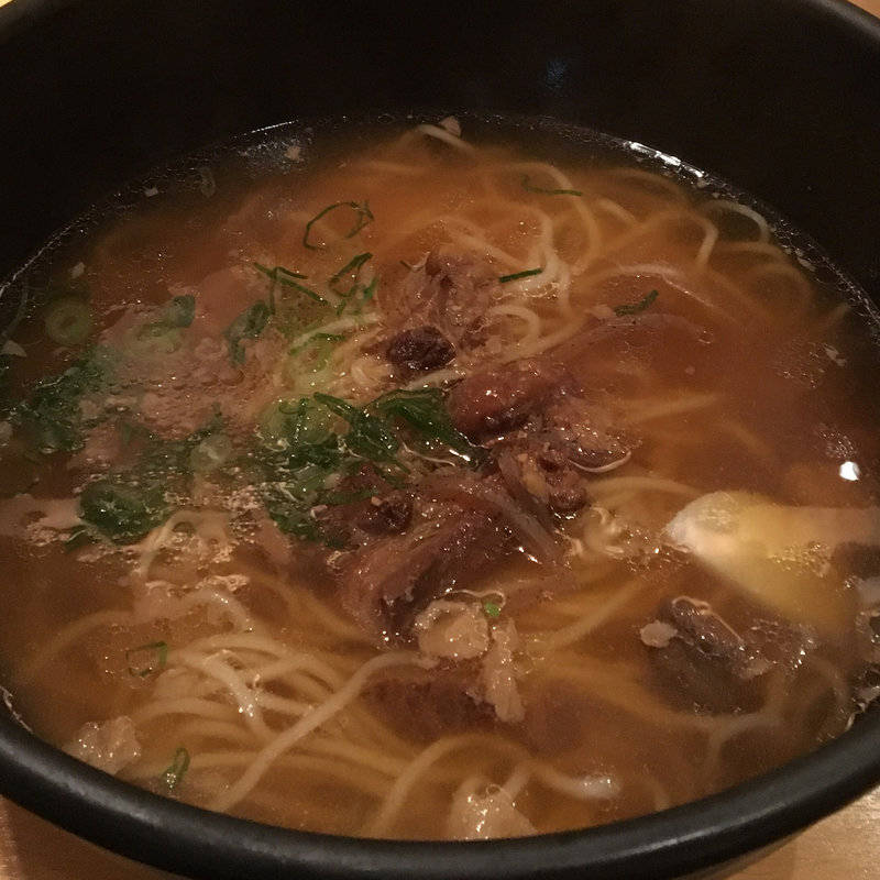 牛すじぼっかけのおうどん(おいしいおうどん つるとんたん BIS TOKYO)