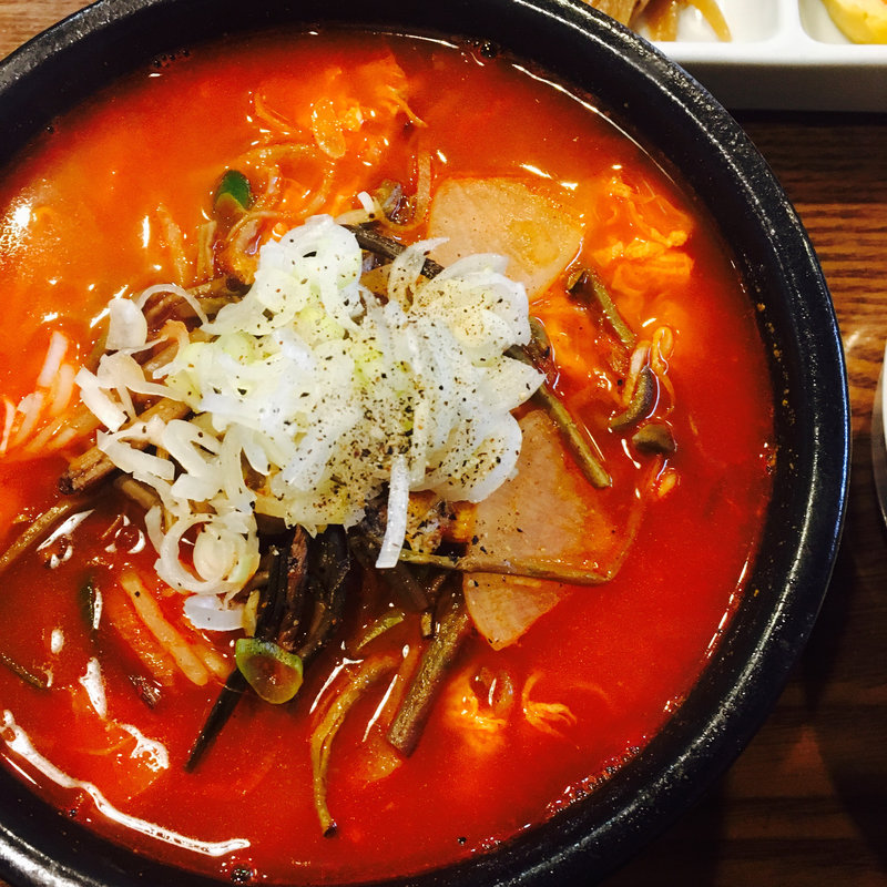 ユッケジャンクッパ(焼肉･韓国家庭料理 南大門)