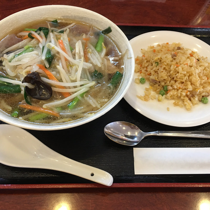 モヤシタンメンと半チャーハンのランチ(陽光)