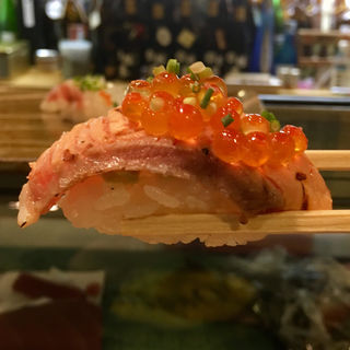 サーモンの親子握り(寿し処たく海)