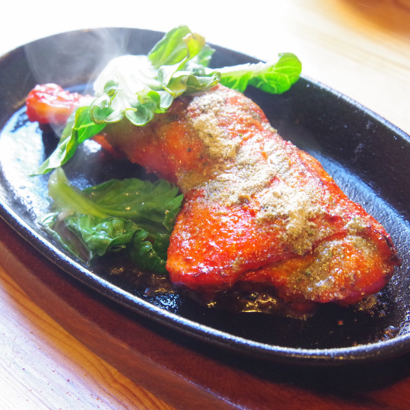 鉄板ジューシー・骨付きレッグ1本チキン(NEWA)