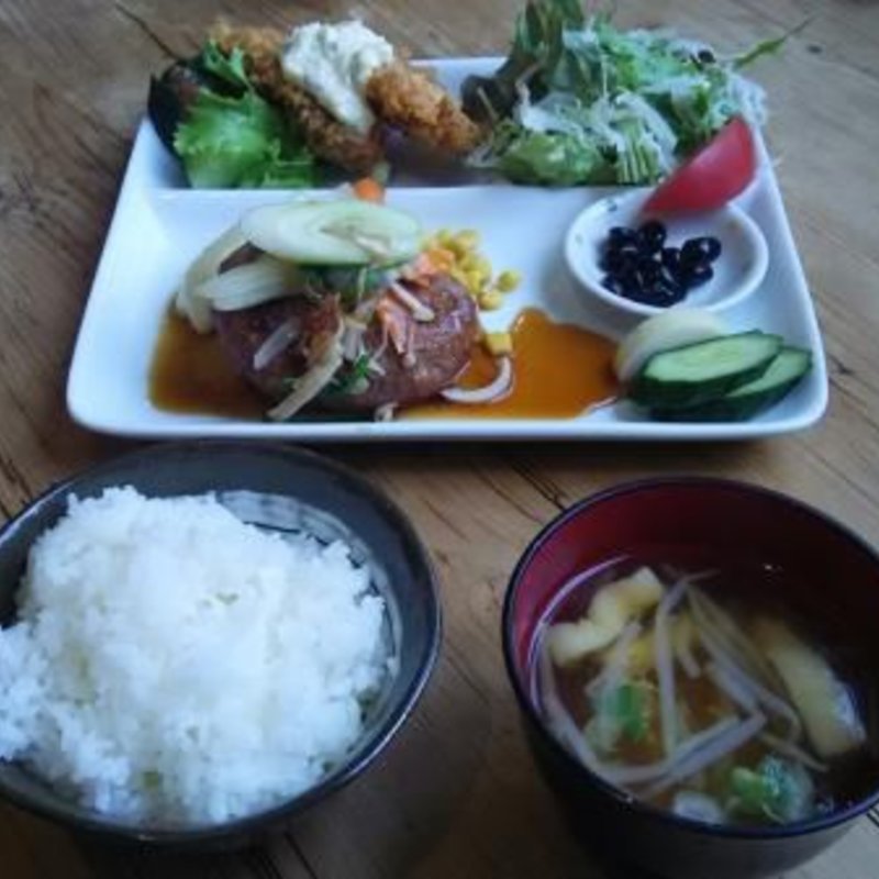 ハンバーグステーキ　お好み焼き風(ペニーレーン )