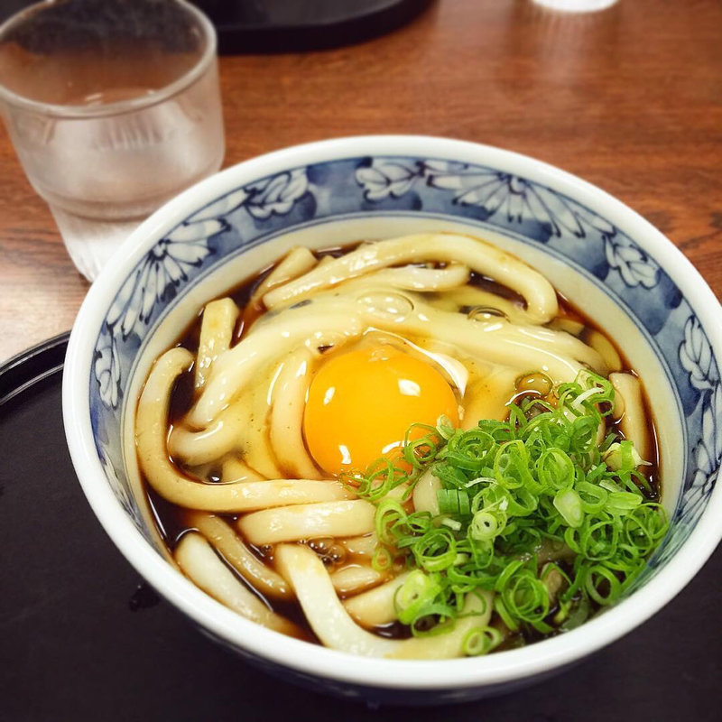 月見伊勢うどん(ちとせ )