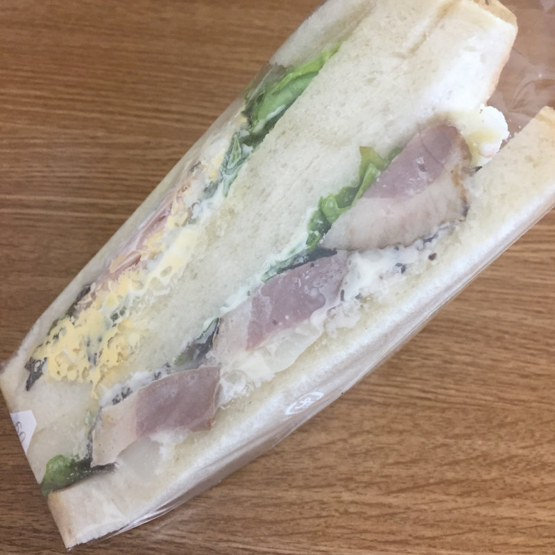 鴨肉とハムのサンド(レトワールフリヨン)