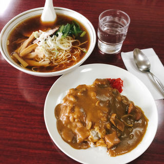 ラーメン カレーセット 栄屋ミルクホール サカエヤミルクホール の口コミ一覧 おいしい一皿が集まるグルメコミュニティサービス Sarah