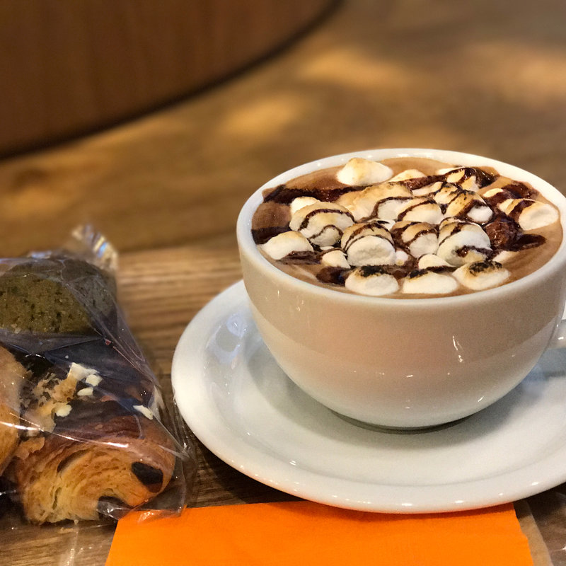 マシュマロモカ(カフェ&ベーカリー GGCo.)