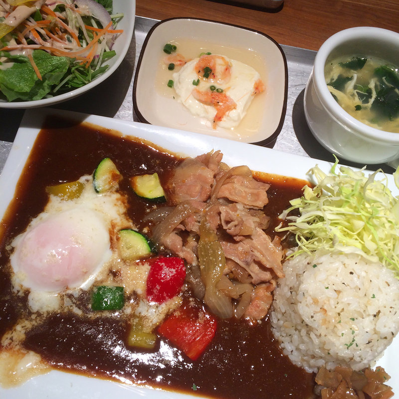 具沢山‼︎ スパイシーカレー(TAVERNA UOKIN 京橋店)