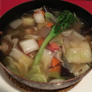 スープ仕立ての温野菜(ヴィラモウラ 銀座本店)