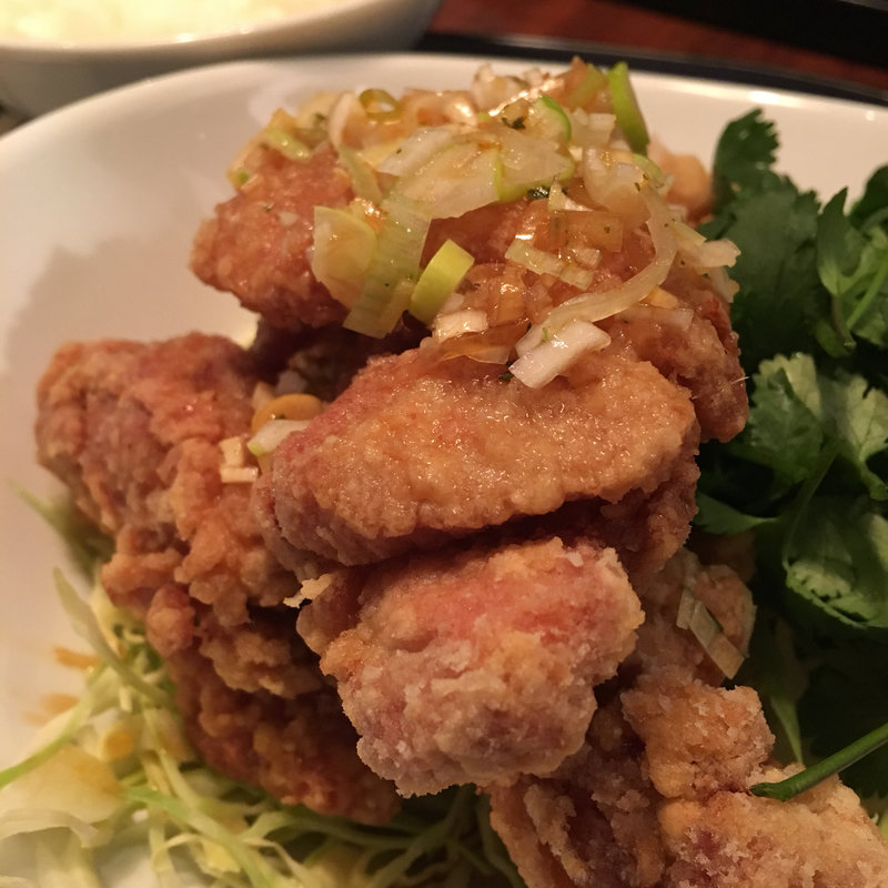 若鶏の唐揚げ（油淋鶏）(パクチーパクチー)