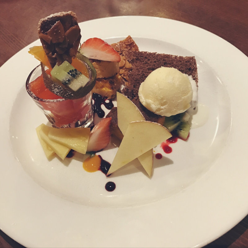 デザートの盛り合わせ(ビストロ オリーブ （BISTRO Olive）)