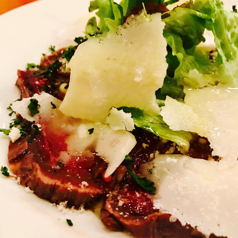 蝦夷鹿のカルパッチョ(Taverna la Bertesca)