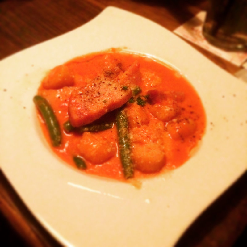 揚げニョッキとベーコンのトマトクリームソース(attic room shibuya （アティックルーム シブヤ）)