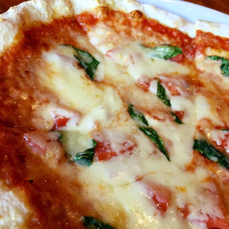 ピッツァ マルゲリータ(ラ・バンビーナ)