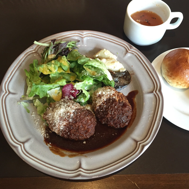 ポルチーニだけののクリームコロッケランチ(ガーブ ドレッシング （GARB DRESSING）)