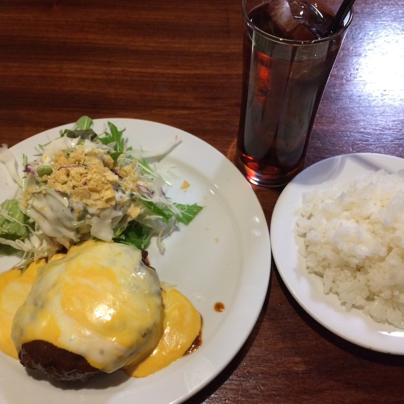 ハンバーグ(レッドウッドカフェ )