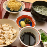 ちりめん山椒御飯・釜揚げうどん・切干大根の掻き揚げ(四季乃 （シキノ）)