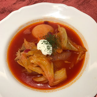 シンプルランチ“ボルシチとピロシキのセット”(ロゴスキー 銀座 ROGOVSKI)