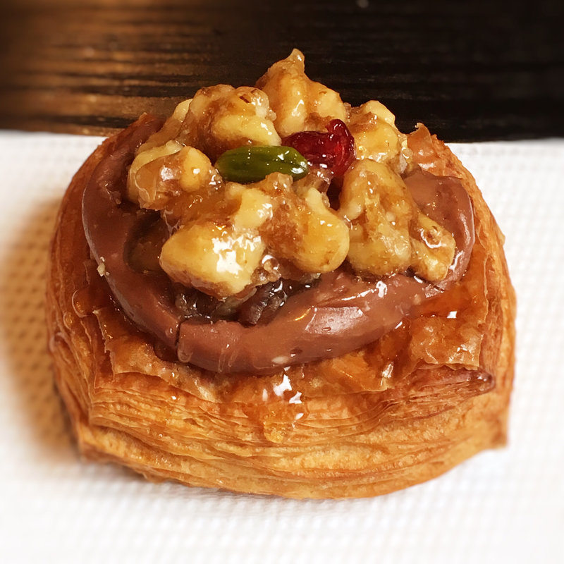 チョコとくるみのキャラメリゼ(ぱんや 紺青)